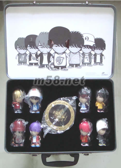 2007年世界巡回演唱會(huì)系列JAY公仔音樂舞臺(tái)精裝版(大套裝)禮箱展開圖