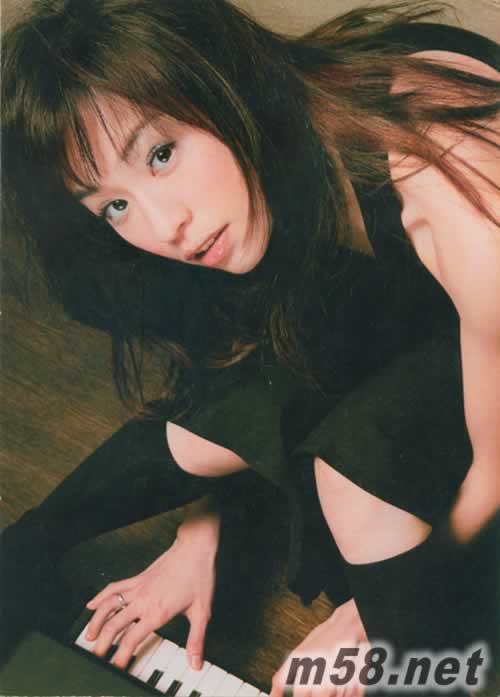 Cyndi 百變寫真卡Cyndi百變卡3 愛你歌詞