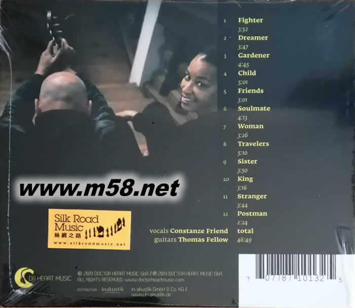 非凡 人物 CHARACTERS專輯背面圖片