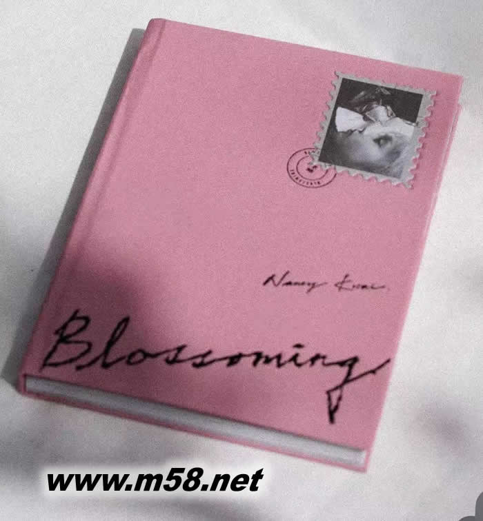 BLOSSOMING專輯正面圖片